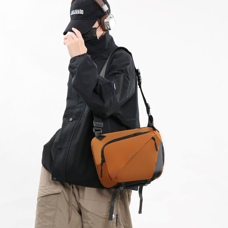 Men's Crossbody MCB24C84