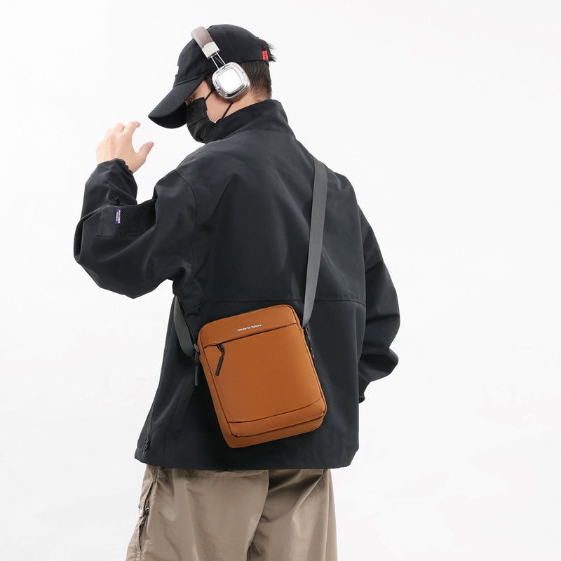Men's Crossbody MCB24C85
