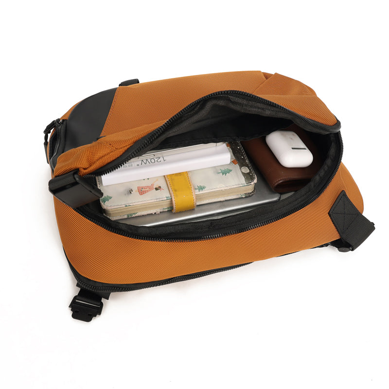 Men's Crossbody MCB24C84
